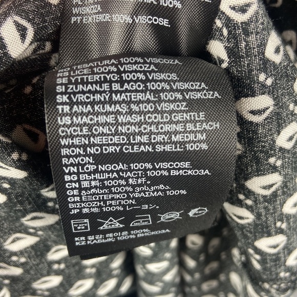 H&M Calf Length Black and White Patterned Dress with Elastic Waist - Picture 9 of 10